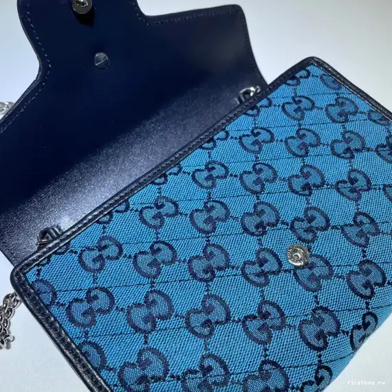 First bag ru CHAIN GG WALLET MARMONT GUCCI 0627
